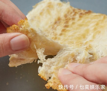 肉松卷|建议大家逛超市时,看到这5款零食别手软,好吃不贵,很良心!