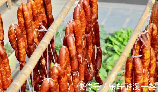 奶奶卖了30年的灌香肠，秘方无私分享给大家，爱吃香肠的收藏了