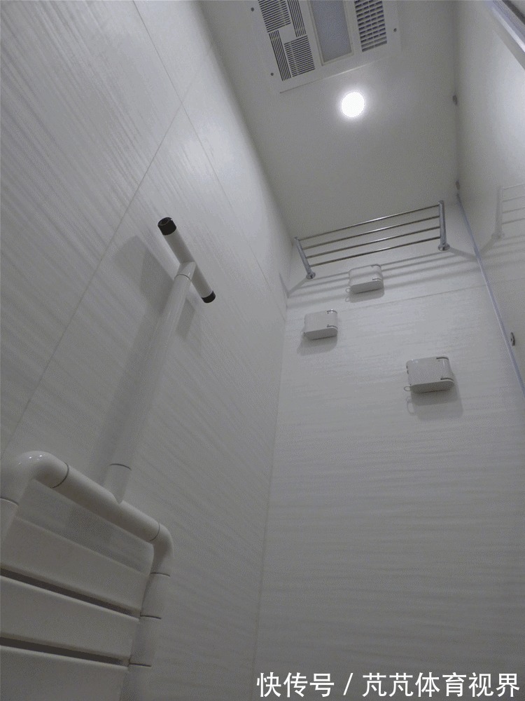 客厅|7口人挤43平小窝,老人睡客厅,爆改变9房,网友:卫生间头次见