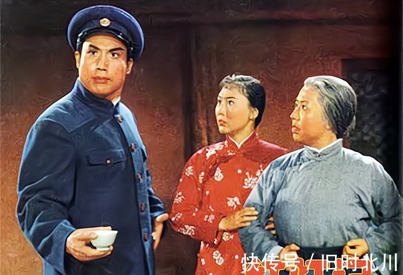 沙家浜&难忘八大样板戏中两位著名奶奶,她高寿离世,她却突发脑溢血去世