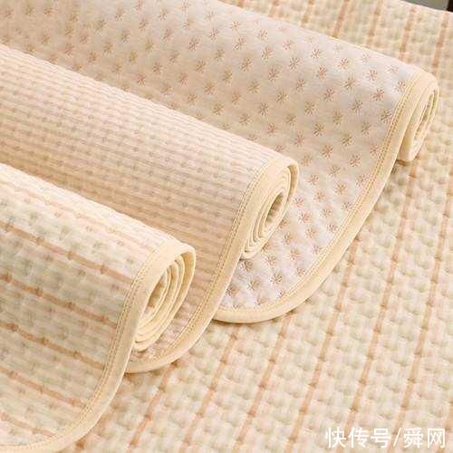 高跟鞋|孕妈们要舍得给自己准备一些孕期用品，及时更换这4种物品，对自己和孩子都好