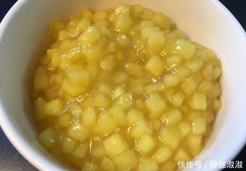 剩下的饺子皮别扔了,简单一做,酥到掉渣,简单营养又美味