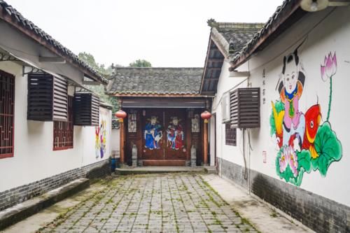 四川一个4A级文化旅游村，充满浓浓的年味，没有门票距成都73公里
