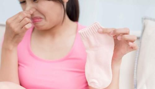 内裤|男性的袜子和内裤，能一起洗吗，女性的呢一些注意事项要知道