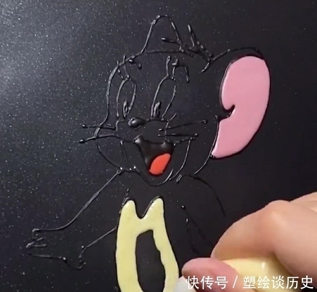 美术生|美术生摊煎饼作画，开始轮廓已经很惊艳了，结果还舍得吃吗