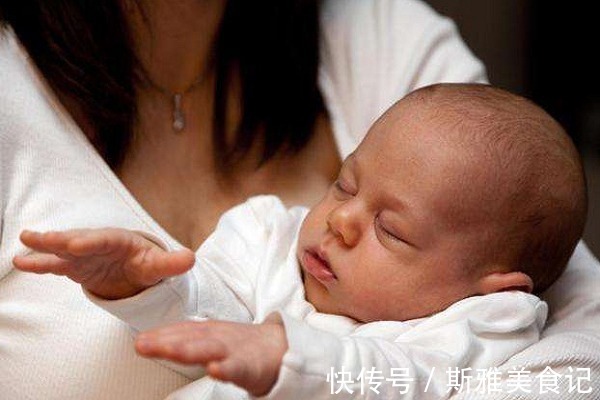 举动|宝宝睡觉若有以下举动,说明大脑发育的好,将来肯定是个机灵鬼