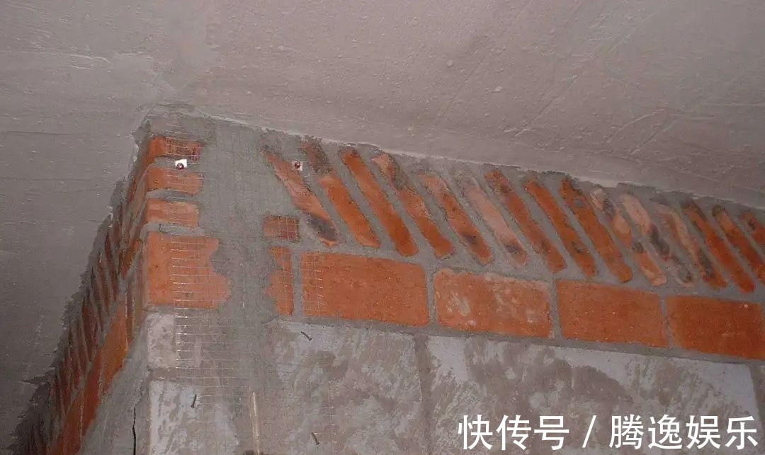 师傅|师傅告诉我家里墙面出现裂痕,可能是装修时漏了这个小东西!