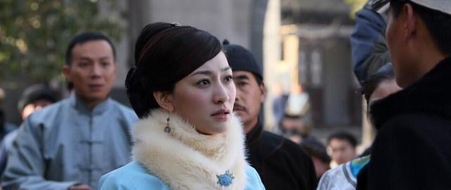 厌恶|正妻和婢女出身的二姨太情如姐妹,却厌恶女学生出身的三姨太