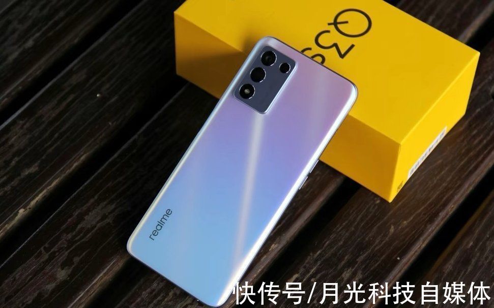 小米|双十一大战再生变数，国内线上双雄易主，Realme目标再次升级