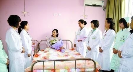 宝妈|生孩子遇到“逗比”医生是啥感觉?说话像说相声,产妇笑到忘记疼