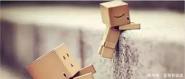 抚养|父亲不给抚养费,却在孩子成年后要赡养费,孩子的做法让父亲跳脚