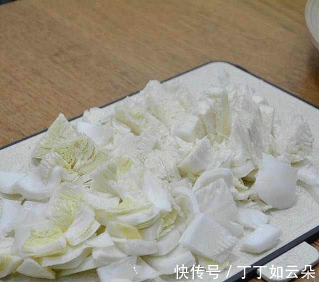 白菜豆腐煎蛋汤!