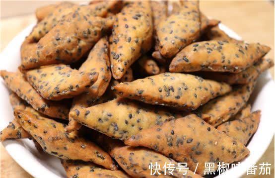 食用油|黑芝麻这样做太吃了,加2个鸡蛋,简单一搅,出锅小孩抢着吃