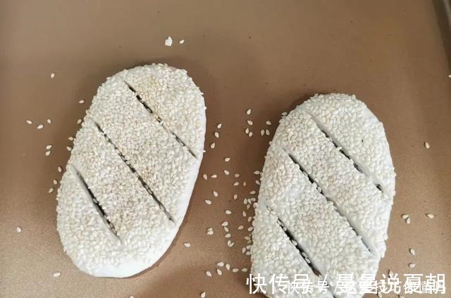 咬一口,整个人都酥了,特色小吃椒盐酥,一口就让你想起家乡味道