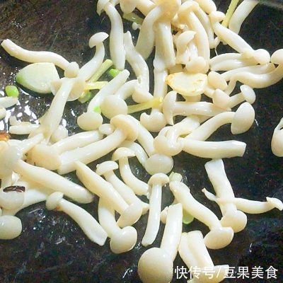 水淀粉|这道小炒白玉菇，分分钟光盘