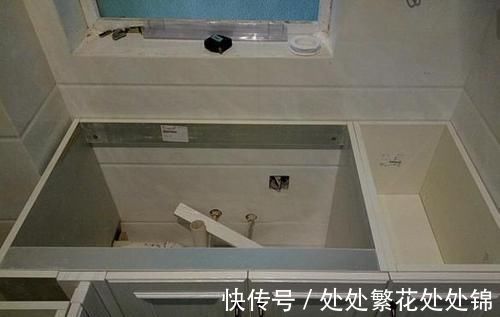 橱柜|厨房的橱柜到底要不要装背板当初被工人忽悠,入住才知被坑