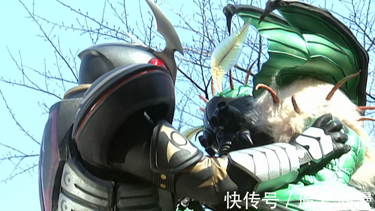 相川|假面骑士剑:飞蛾不死兽狂妄挑战“卡利斯”,实力不错可惜没脑子