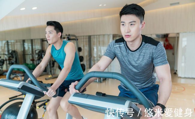力量训练|为什么肌肉男要多做有氧运动?3个好处带给你,提升力量训练效果