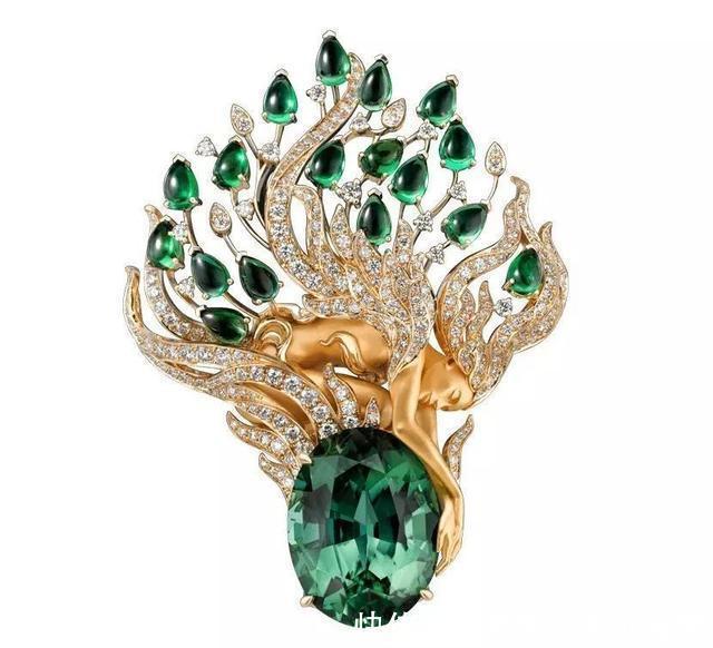 将童话故事的场景用首饰来诠释，如此有温度的珠宝，充满异域神话