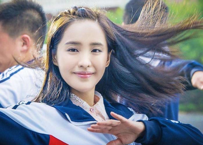  夏洛特烦恼|有一种“毁容”叫秋雅，《夏洛》中可盐可甜，结婚后却“沦为路人”