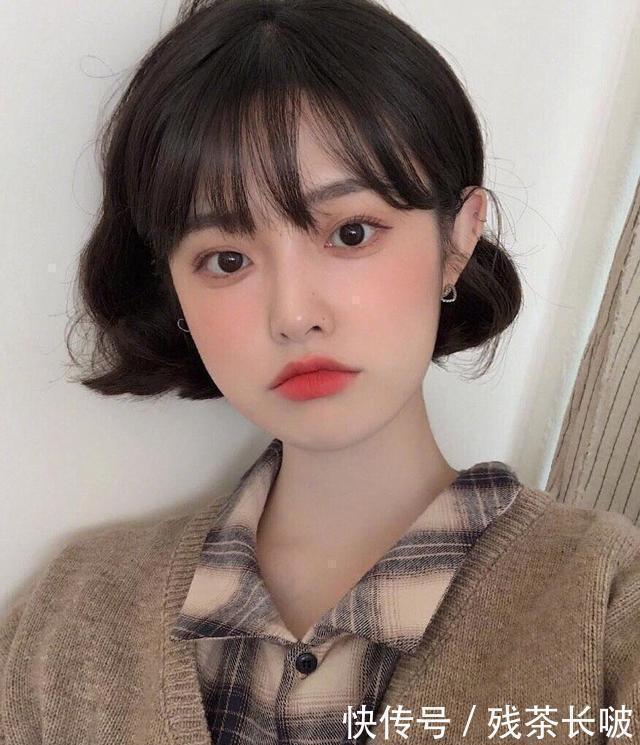 八字刘海|脸大的女生,试试这5款“万能刘海”发型,巨显脸小