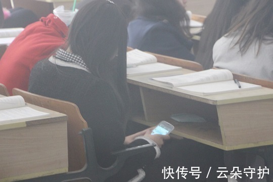 生长发育|看着孩子整日沉迷手机游戏我着急上火,有没有同款,该怎么办