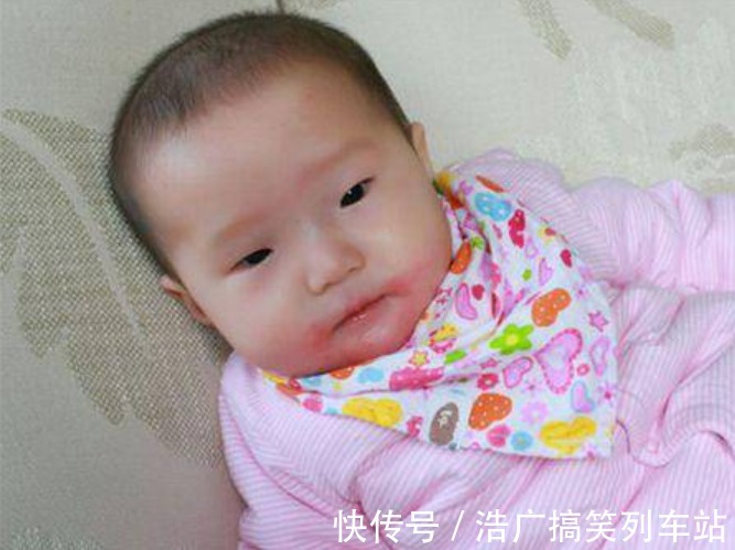 围嘴|宝宝长牙碰上秋天,皮肤长口水疹怎么办?妈妈勤快护理为上策