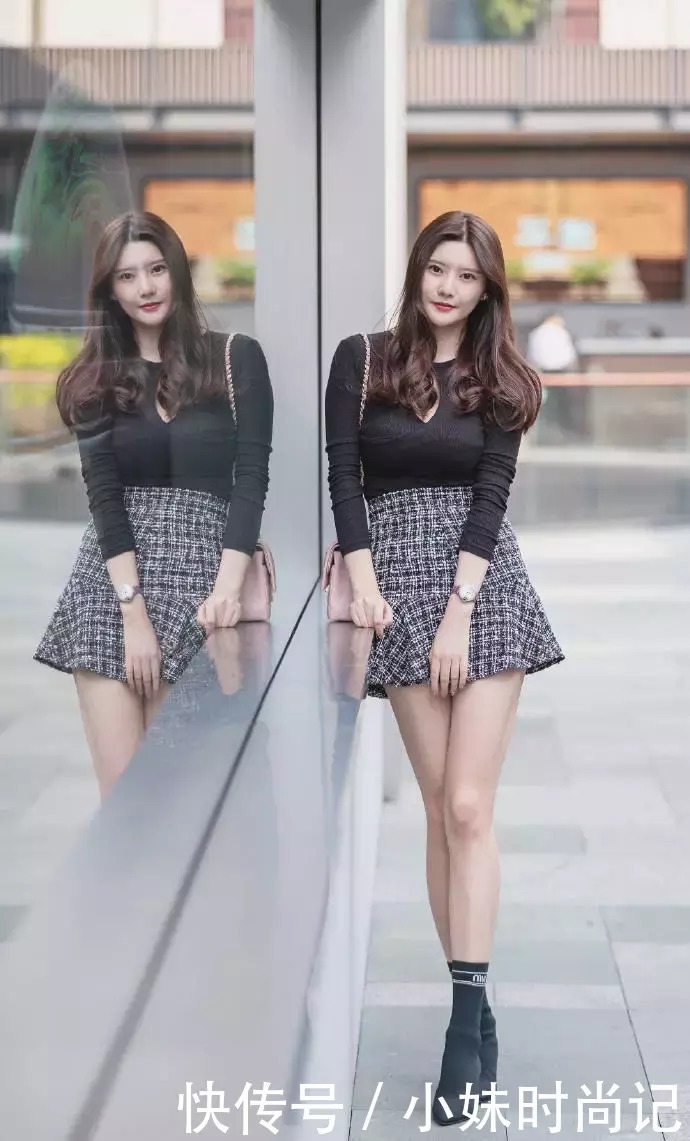 街拍时尚: 女生搭配高跟鞋出街, 秀出自己的时尚魅力