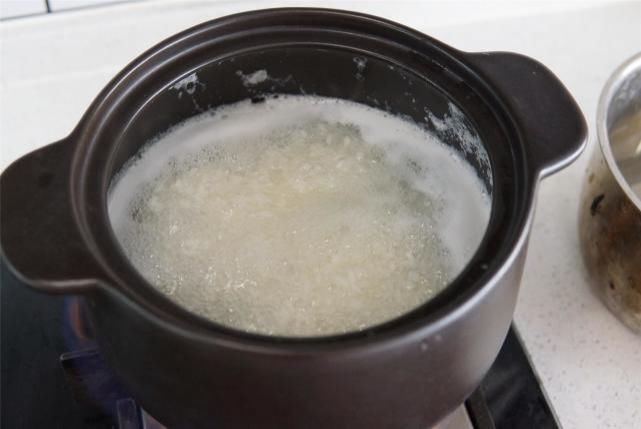 板栗香菇鸡|天冷了,这粥我家每天一碗,营养好喝又抗冻,暖暖和和过冬天