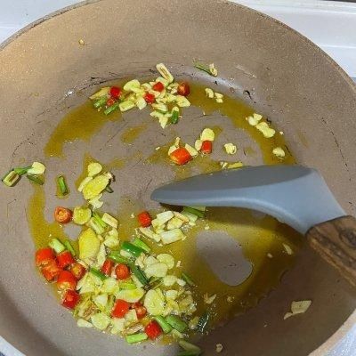 面条|学会这道排骨土豆豆角焖面,吃饭时间不用愁