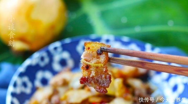 冬天，遇到这水果别手软，多买几个，能生吃能做菜，入口清爽开胃！