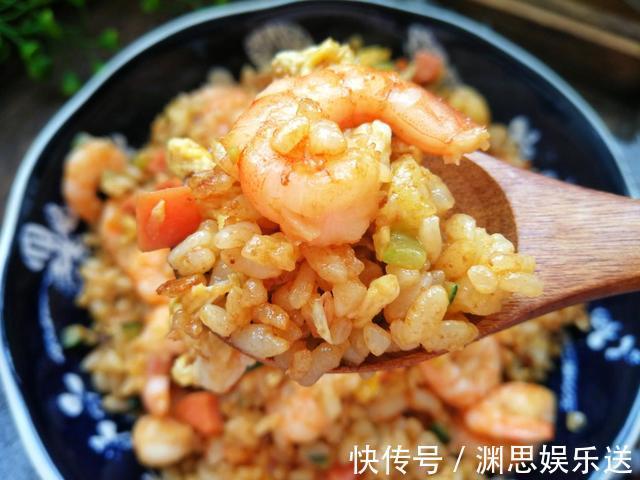 小窍门|你做的蛋炒饭总粘连教你1个小窍门，色泽金黄颗粒分明