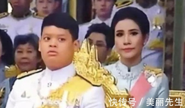 提帮功王子@诗妮娜联手提帮功!晒出“全家福”,三口之家没有王后