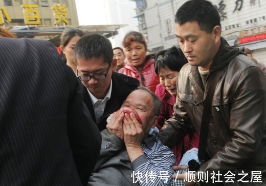 干豆类|50岁高血压患者吃饭时,突然“血管破裂”!医生:睡前“这1事”害了他