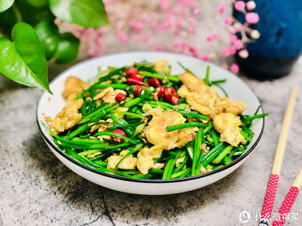 鸡蛋|入秋后，鸡蛋和它才是“绝配”，营养美味，香味四溢，上桌就光盘