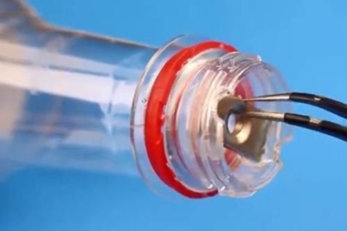 口放|在塑料瓶口放一根铁钉,好多人不知道有啥用,但用过的人都夸好