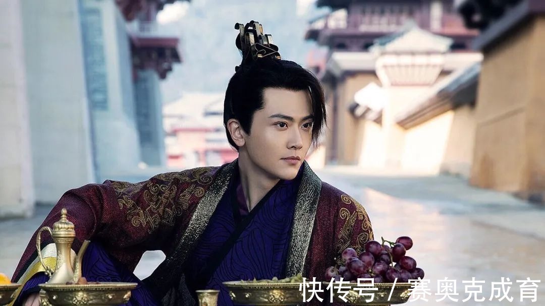 欧阳靖|披荆斩棘赛制惹争议，陈辉、欧阳靖自行淘汰，排名垫底的他不吭声