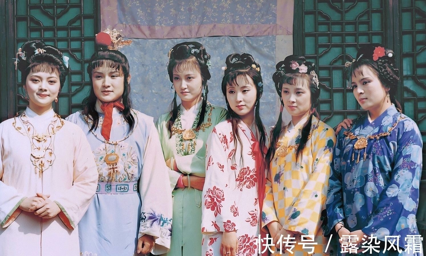 贾宝玉#面对袭人的诤言,薛宝钗一言不发,晴雯气得只好在院子里开骂