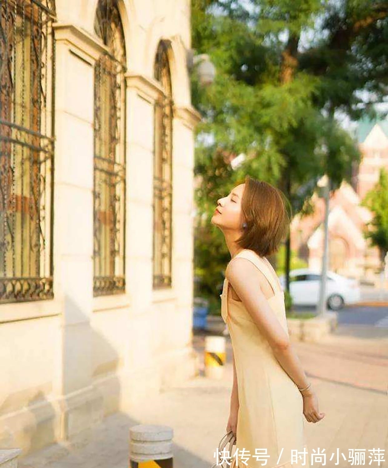 大长腿 今年流行的“初恋色”你买了吗,穿上温柔迷人,别有一番风味