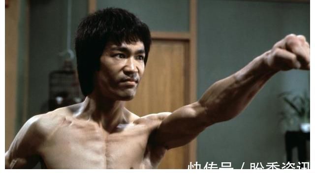 武术|武术杂谈之:李小龙的李三脚究竟是怎么回事?真的只能用于电影吗