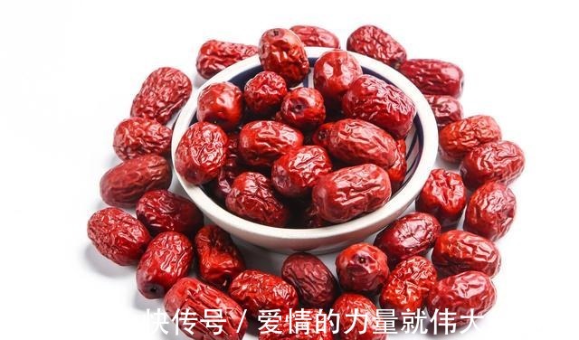 黄褐斑 去除斑点的方法有哪些粉底遮瑕霜有用,养好气血是前提!