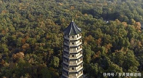 一个英国人发明的材料，法国人改进后畅销世界，中国年消耗23亿吨