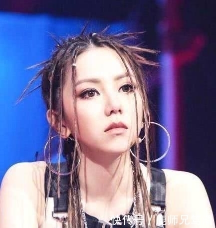 直男很反感的3种发型，女生却认为很美，尤其第2种，显老又没气质