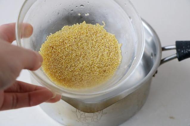 燕麦|小米怎么烹饪有创意又有营养水果燕麦不能少,老人小孩都合适