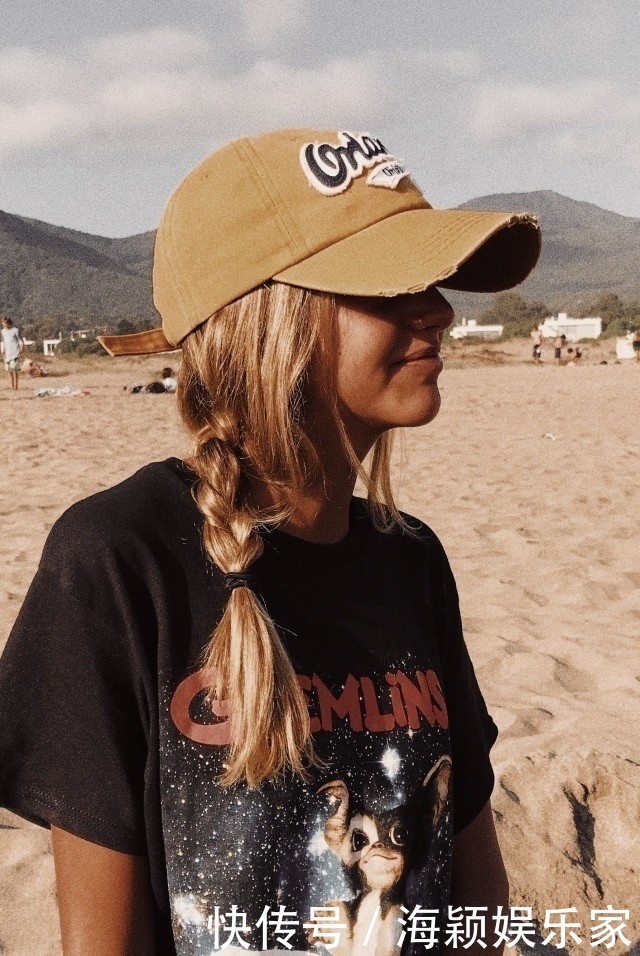 老帽|老帽造型总不变发型才是重点，配上辫发更个性