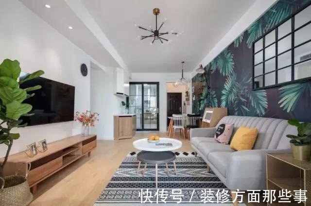 餐酒柜|96平现代风二居室，客餐厅连在一起协调又耐看