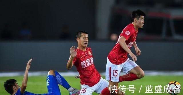 里皮|難說(shuō)再見(jiàn)，鄭智送別中超八冠王功勛，里皮愛(ài)徒黯然離隊(duì)難說(shuō)再見(jiàn)！