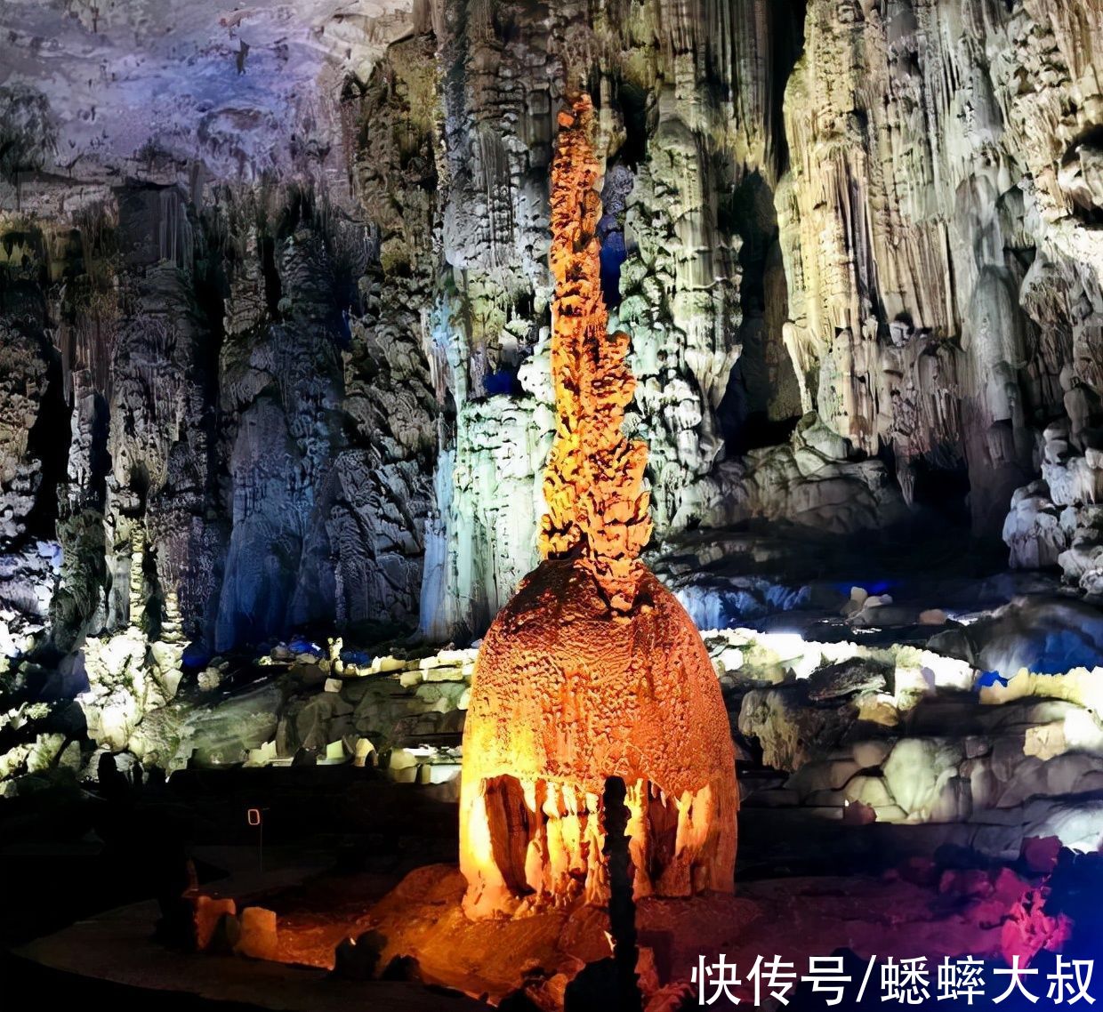 贵州|来贵州旅游，建议来一个大自然精雕细琢景点，洞之奇，令人惊异