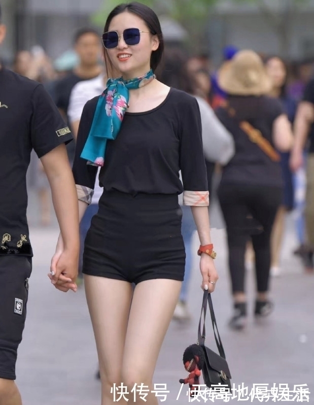 蓝宝石|你确定黑色最显白吗?那是你没试过这款“蓝宝石鞋”,显白届元老