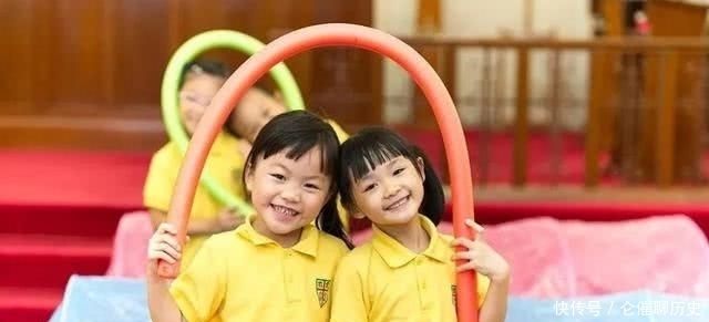 成天|总打扮精致和成天素颜的宝妈,带出来的宝宝,长大后差距真明显